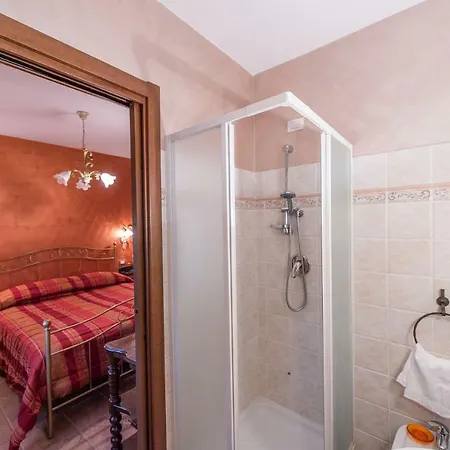 Affittacamere Locanda Del Borgo *
